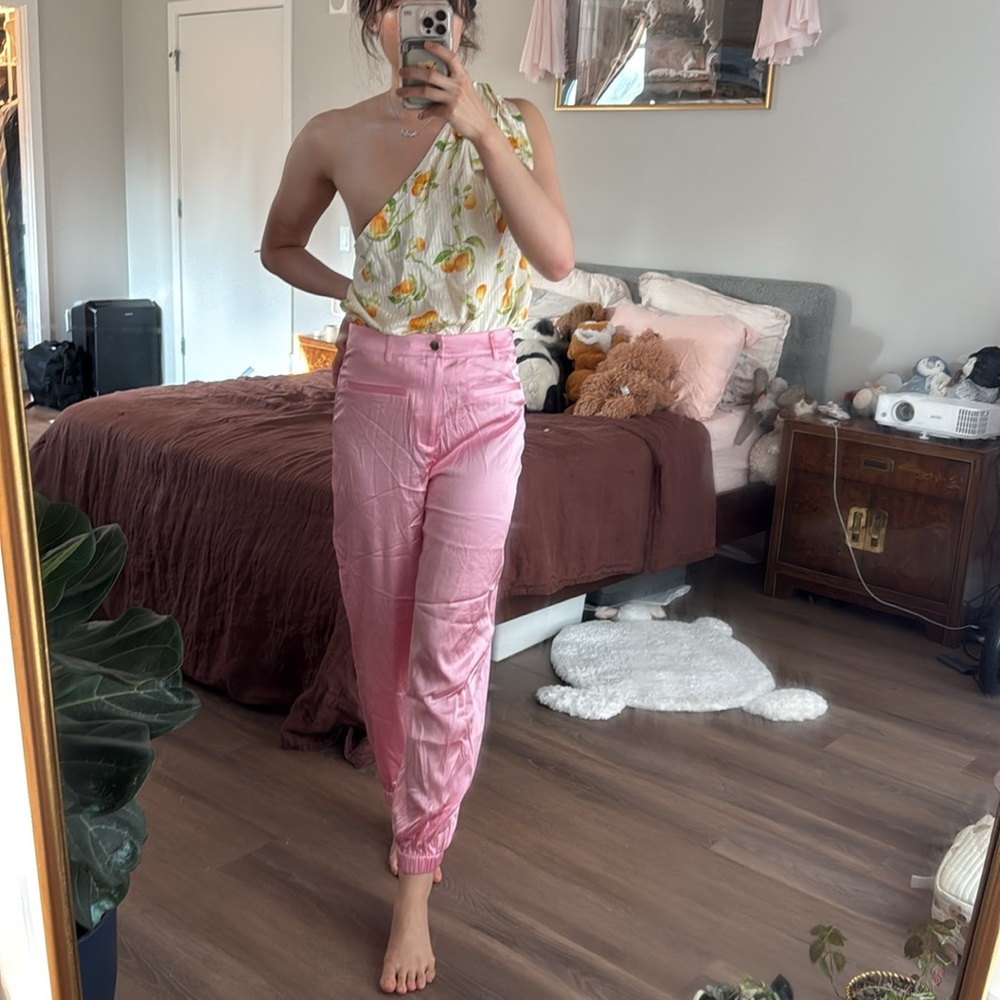 NWT CAMI NYC SILKY NEON PINK STRAIGHT PANTS